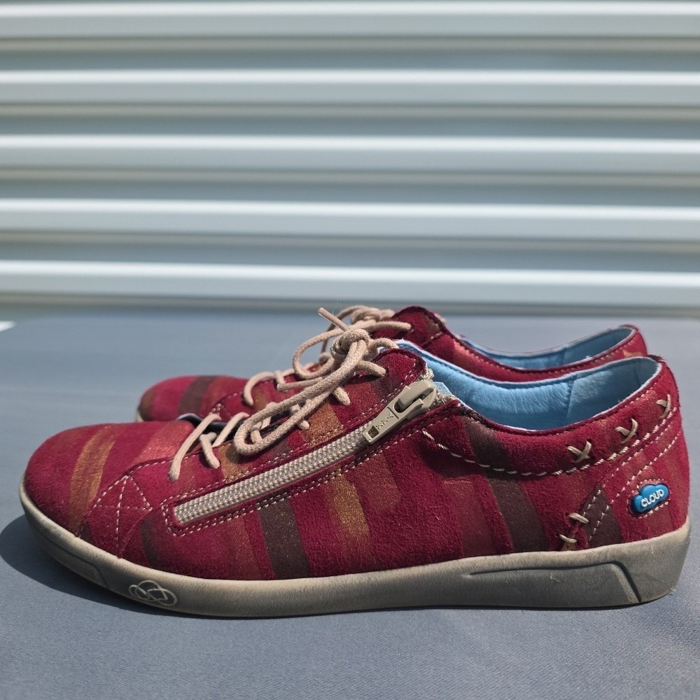 cloud shoes women US 7.5 Eu 38 Suede Red And Gold‎ Lace Up Comfort Walking Aika